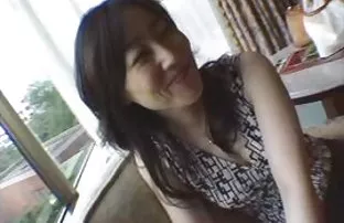 鸡胸肉蘑菇异国风情的亚洲妓女