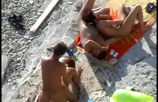 他吃了一个燃烧的黑发，暨嘴巴和脸