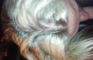 那家伙给一个女朋友种了一个湿毛的洞
