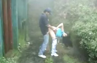 Buha 47岁的女人用年轻的火炬乱搞长袜